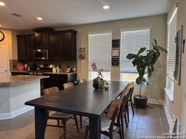 Image 7 of 35 For 517 Whittmen