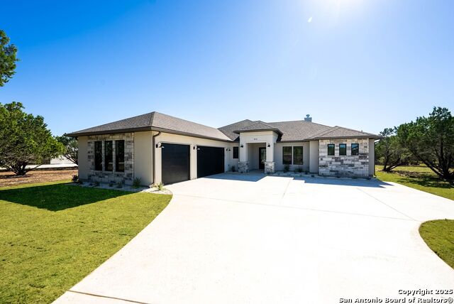 Details for 414 Rio Azul Dr, Pipe Creek, TX 78063