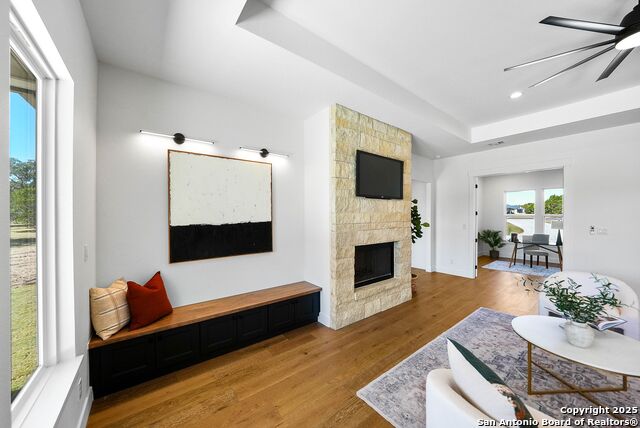 Image 14 of 51 For 414 Rio Azul Dr