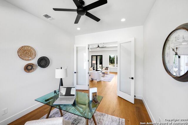 Image 19 of 51 For 414 Rio Azul Dr