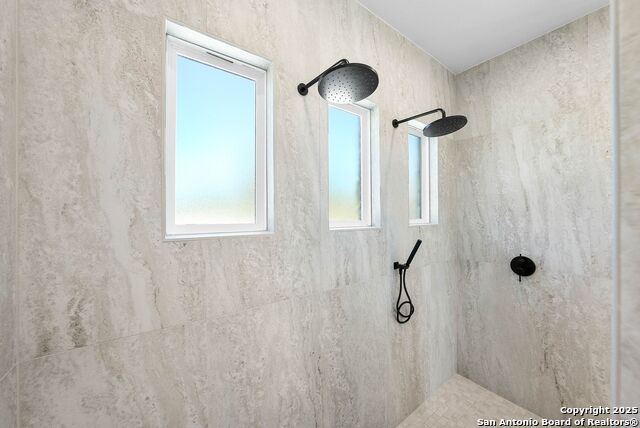 Image 29 of 51 For 414 Rio Azul Dr