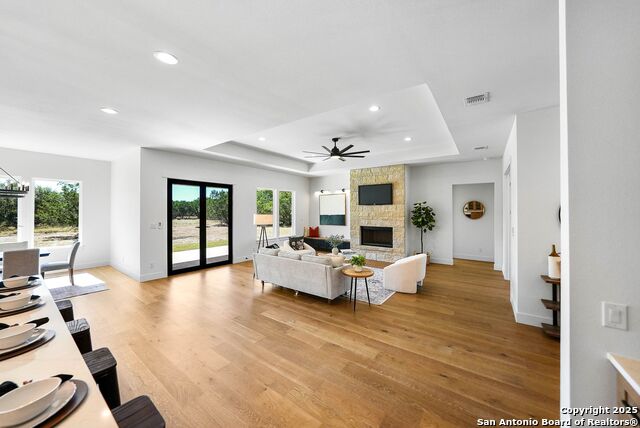 Image 6 of 51 For 414 Rio Azul Dr