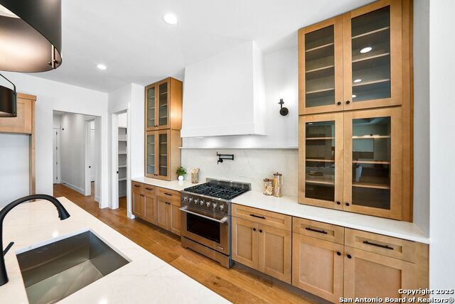 Image 8 of 51 For 414 Rio Azul Dr