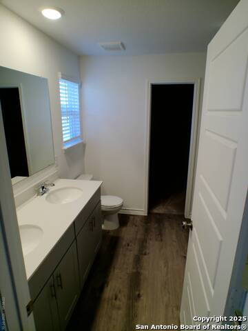 Image 9 of 14 For 11804 Red Burro