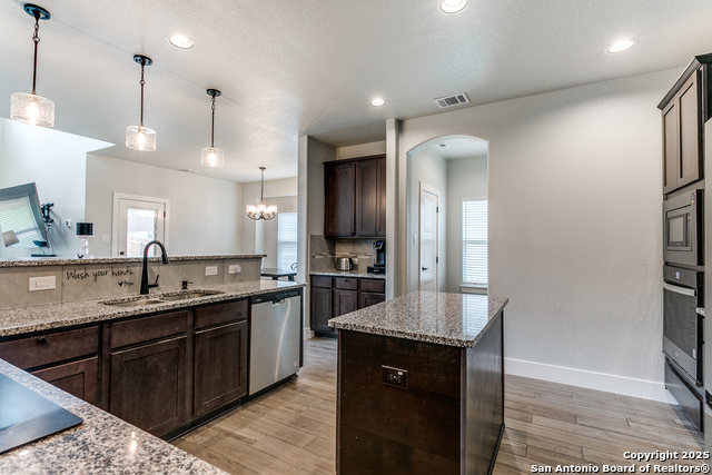 Listing photo id 9 for 4614 Winter Cherry