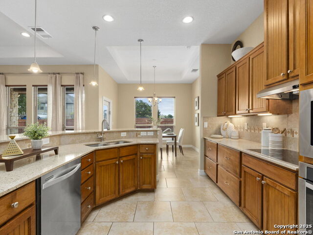 Listing photo id 11 for 15809 Fair Ln