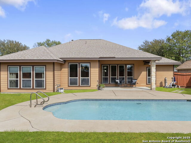 Listing photo id 1 for 15809 Fair Ln