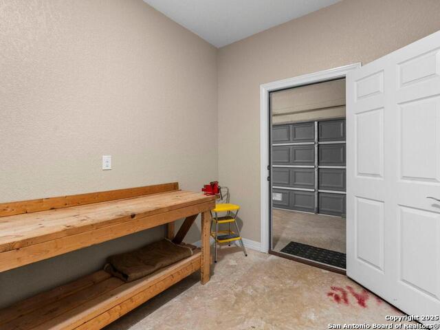 Listing photo id 34 for 15809 Fair Ln