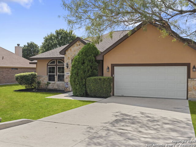 Listing photo id 38 for 15809 Fair Ln