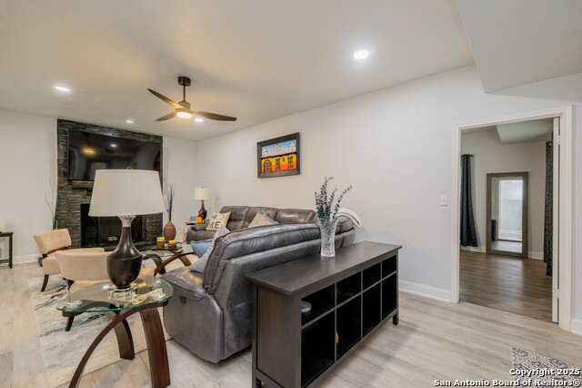 Image 13 of 41 For 87 Roundup Dr