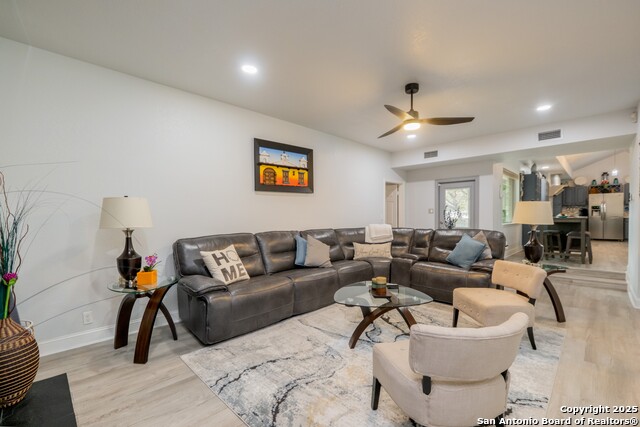 Image 14 of 41 For 87 Roundup Dr