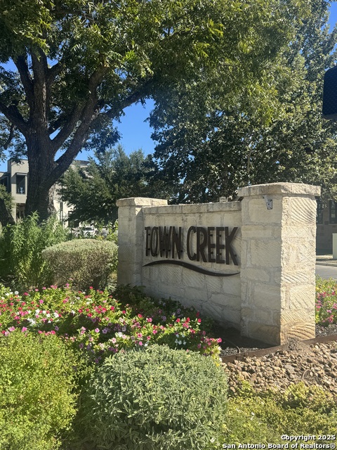 Listing photo id 1 for 729 Academy N