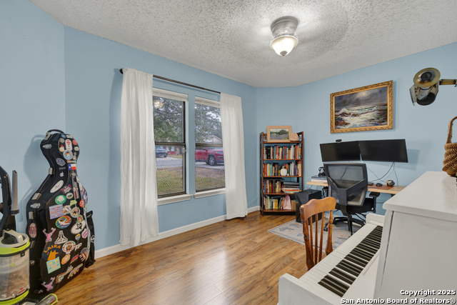 Image 19 of 27 For 7914 Wayside