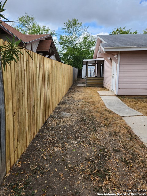 Image 14 of 18 For 1331 Bayou  