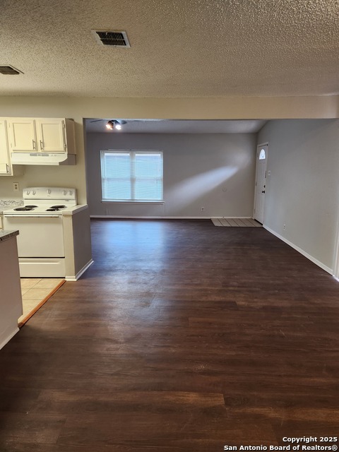 Image 7 of 18 For 1331 Bayou  