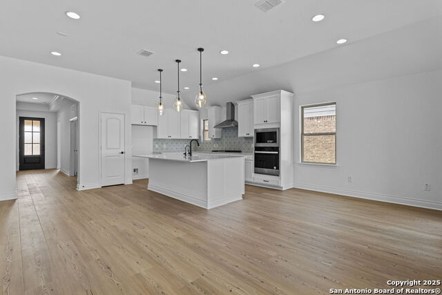 Listing photo id 16 for 11423 Buffalo Bill