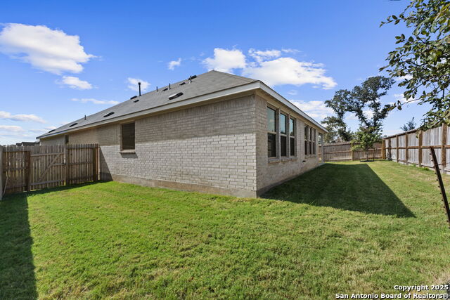 Listing photo id 26 for 11423 Buffalo Bill