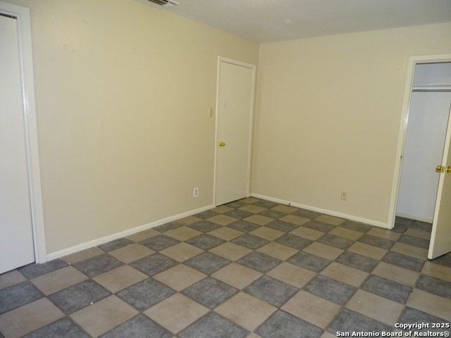 Image 24 of 33 For 7338 Deep Spring