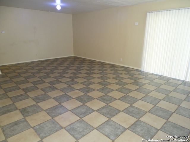 Image 4 of 33 For 7338 Deep Spring