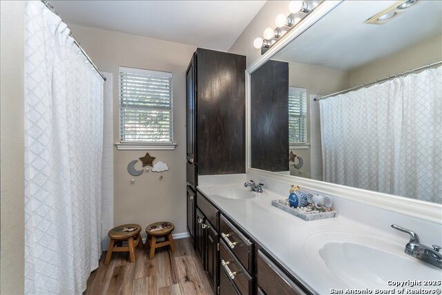 Image 20 of 29 For 25211 Lost Arrow