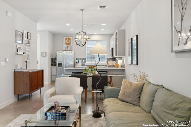 Image 13 of 29 For 330 Clay St 26