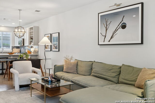 Image 15 of 29 For 330 Clay St 26