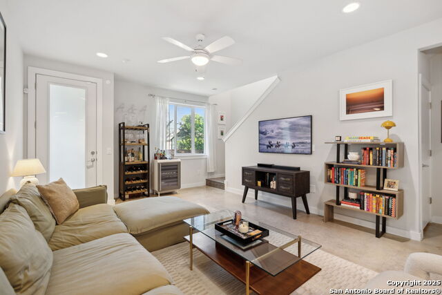 Image 17 of 29 For 330 Clay St 26