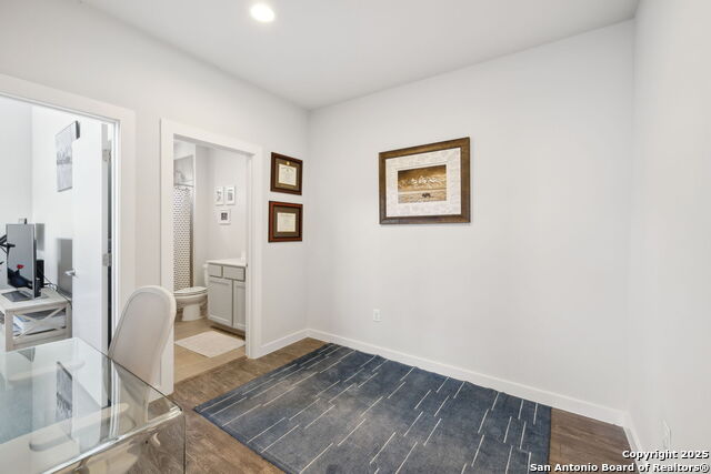 Image 23 of 29 For 330 Clay St 26