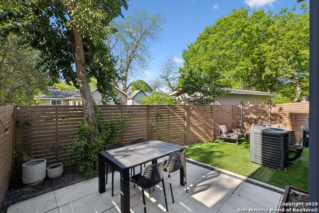 Image 26 of 29 For 330 Clay St 26