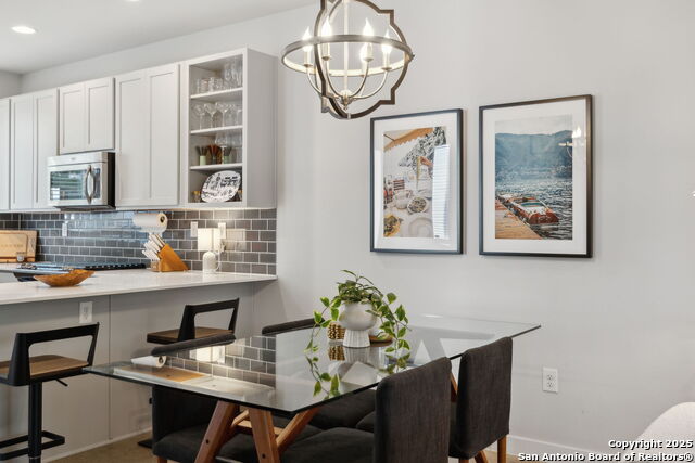 Image 8 of 29 For 330 Clay St 26