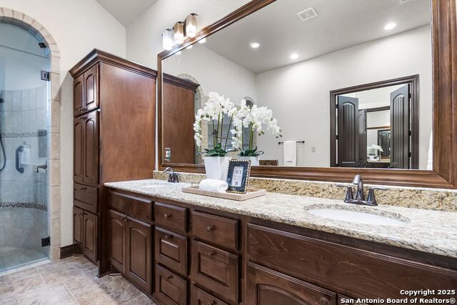 Image 30 of 46 For 27627 Legacy Woods