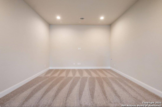 Image 13 of 17 For 11330 Cottage Grv