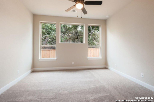 Image 7 of 17 For 11330 Cottage Grv