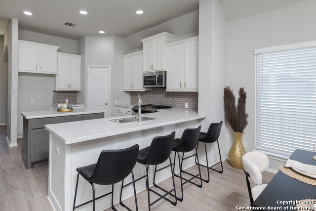 Listing photo id 8 for 14703 Running Wolf