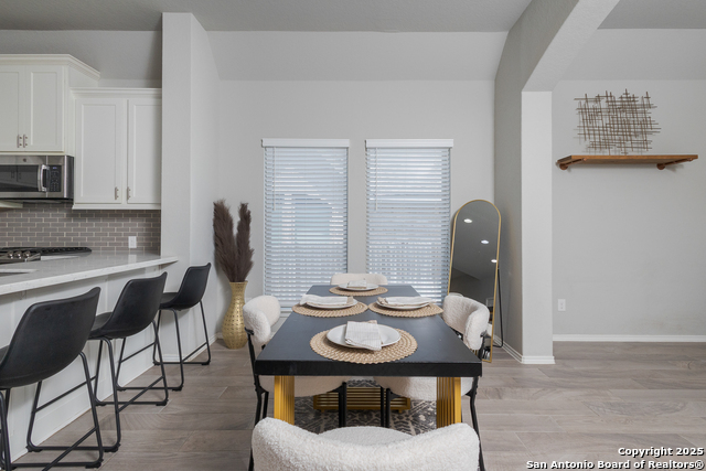 Listing photo id 10 for 14703 Running Wolf