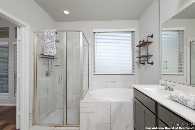 Listing photo id 19 for 14703 Running Wolf