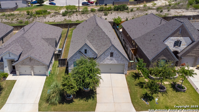 Listing photo id 37 for 14703 Running Wolf