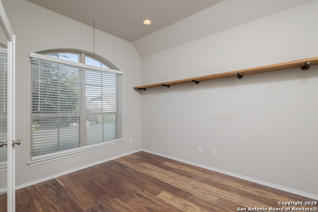 Listing photo id 3 for 14703 Running Wolf