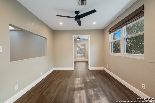 Image 13 of 30 For 8715 Bridington