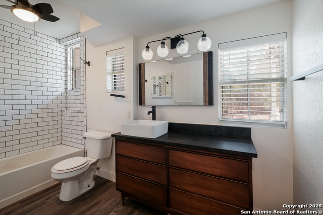 Image 19 of 30 For 8715 Bridington