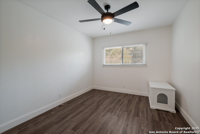 Image 25 of 30 For 8715 Bridington