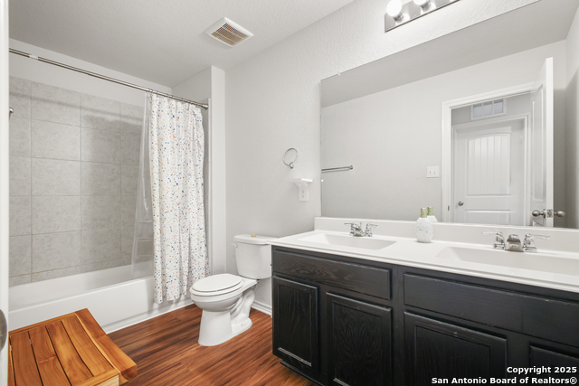 Image 33 of 41 For 6908 Opus Lane