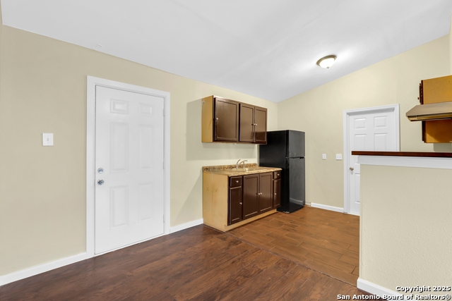 Image 11 of 26 For 5762 Broken Lance