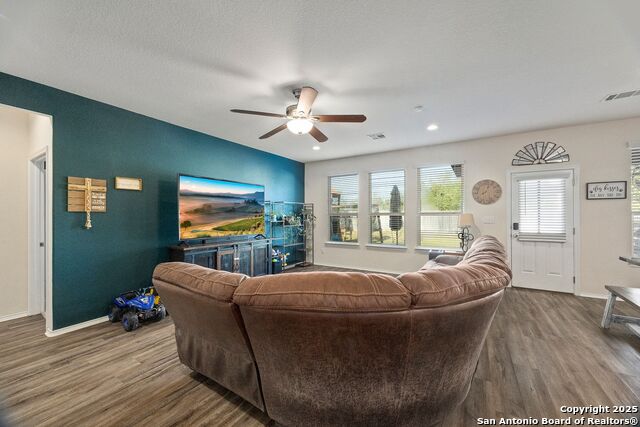 Image 12 of 40 For 7613 Harvest Bay