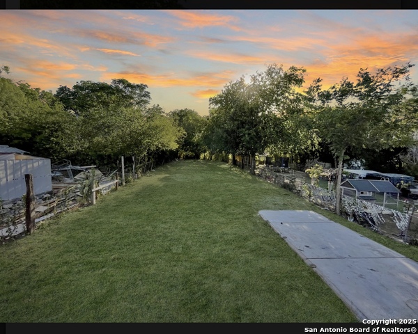 Image 19 of 22 For 131 Los Arboles