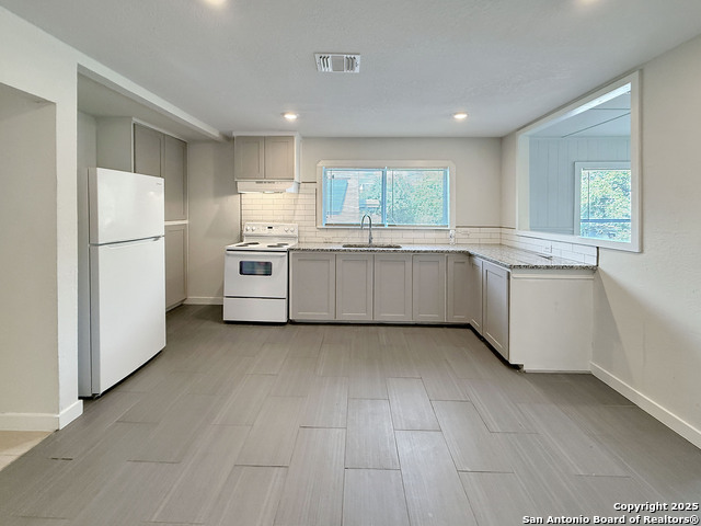 Image 6 of 22 For 131 Los Arboles