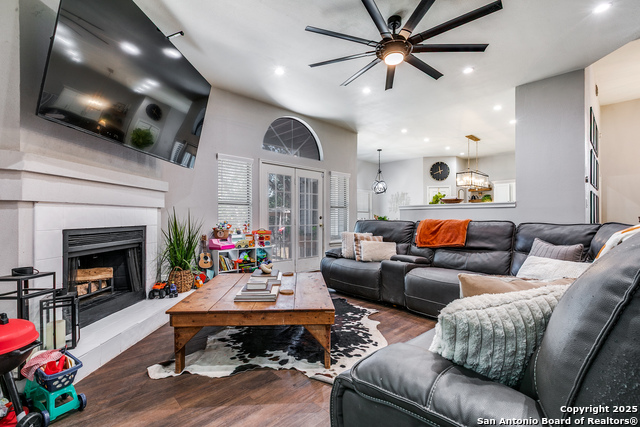 Image 10 of 25 For 3207 Green Spg