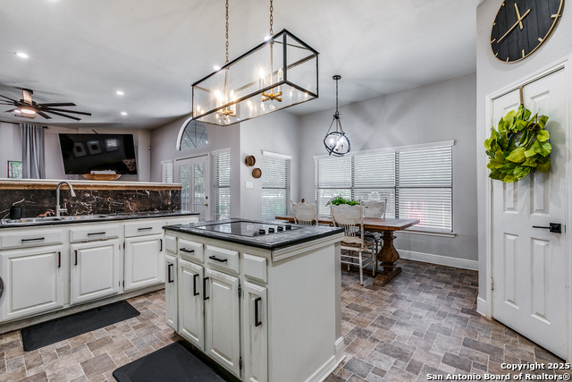 Image 12 of 25 For 3207 Green Spg