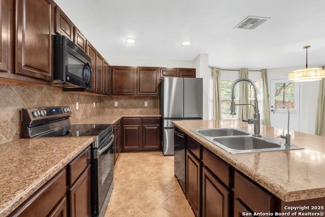 Image 26 of 48 For 10838 Black Wolf Bay