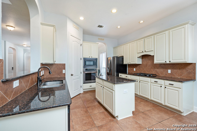 Image 15 of 22 For 331 Arendes